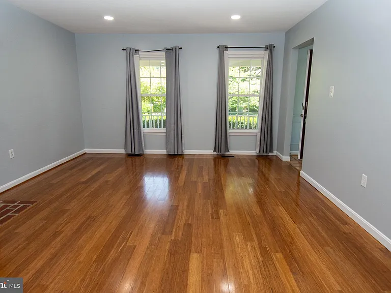 11940 Galaxy Ln — Photo 11