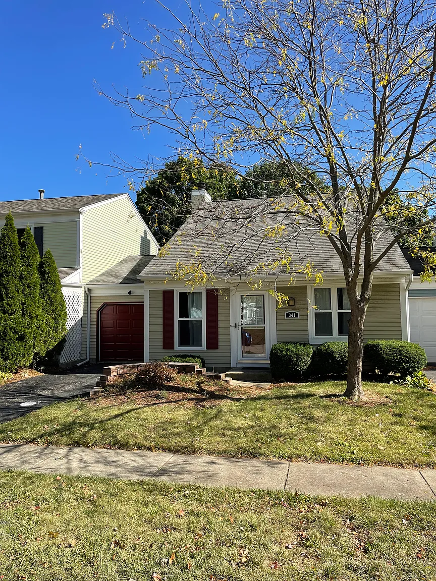341 Golf Ln photo 1