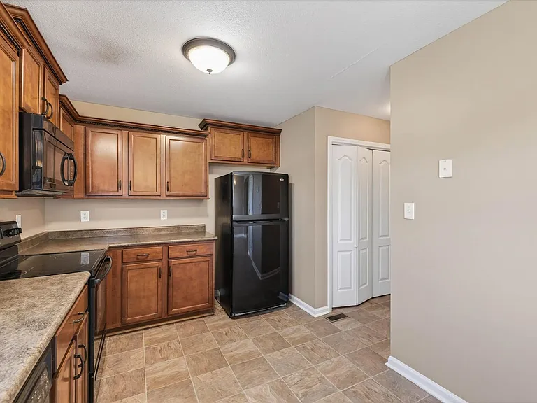 551 Fox Trot Dr — Photo 16