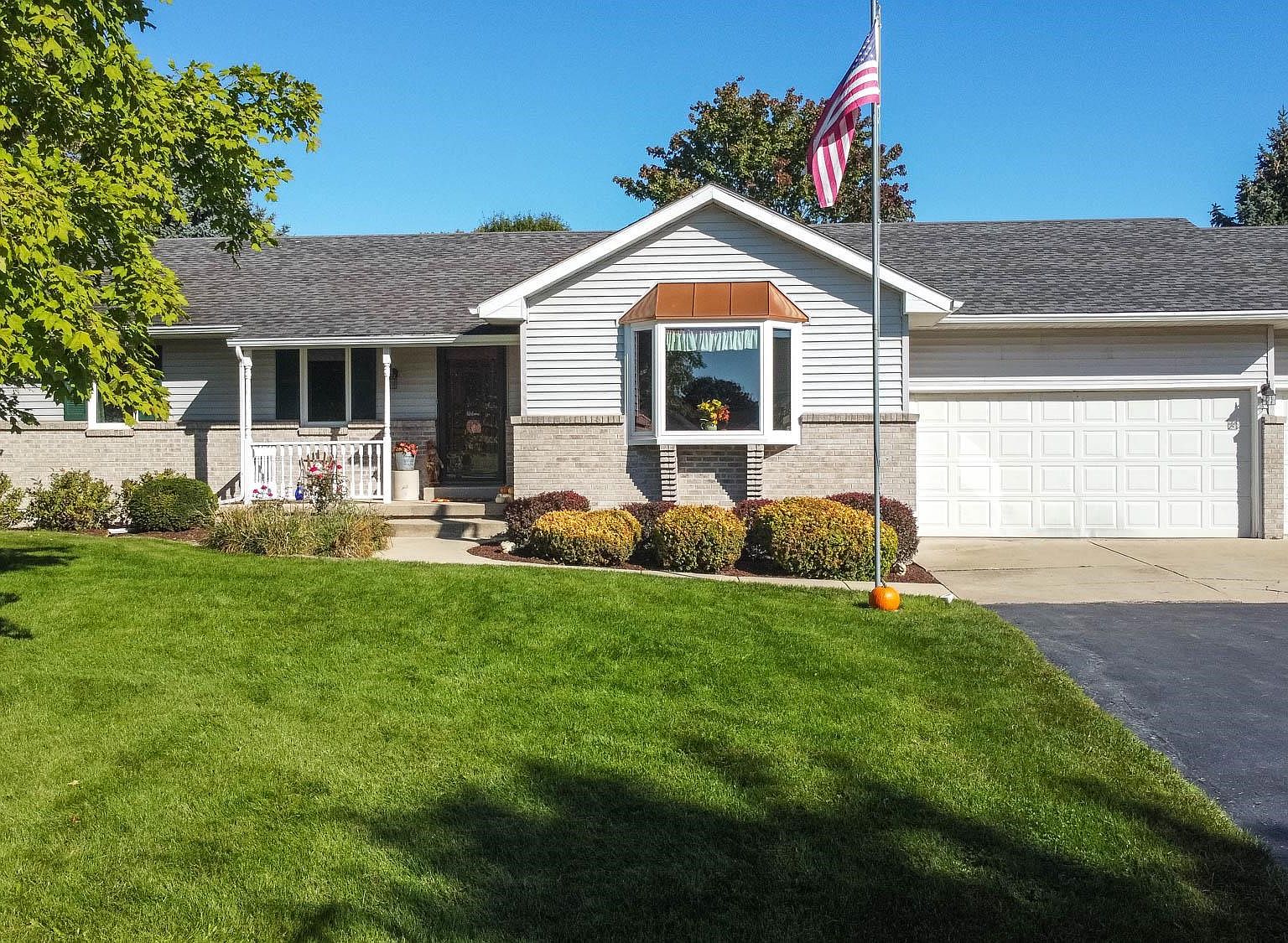 4920 Walnut Grove Dr, Poplar Grove, IL 61065 Zillow