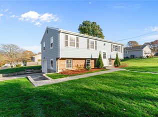 25 Overhill Rd, Warren, RI 02885