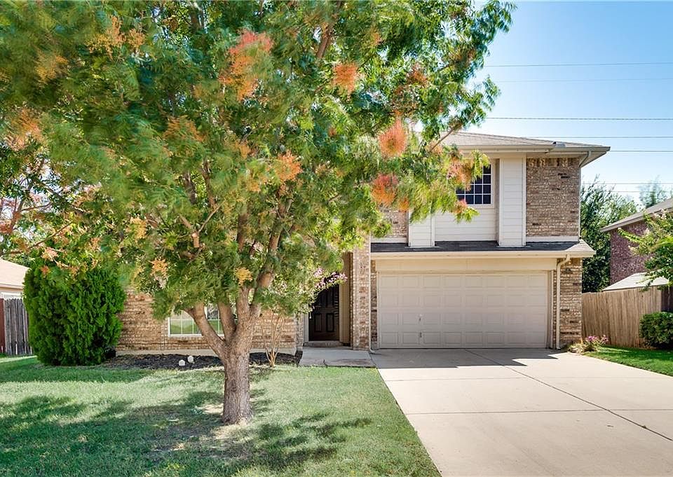 1st image of 925 Mockingbird Dr