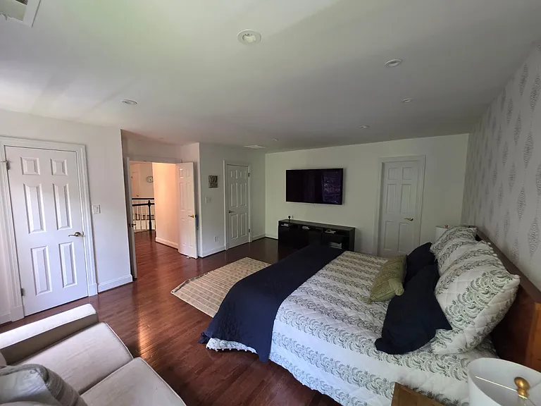9202 Town Gate Ln — Photo 11