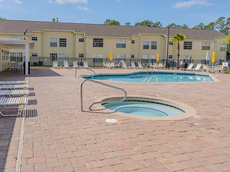 5004 Laguna Bay Cir #48 — Photo 32