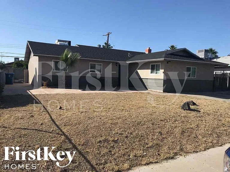 4843 Fairfax Ave — Photo 1