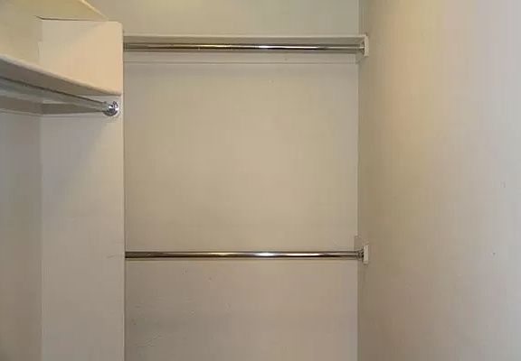 4th image of 333 E 102nd St APT 107