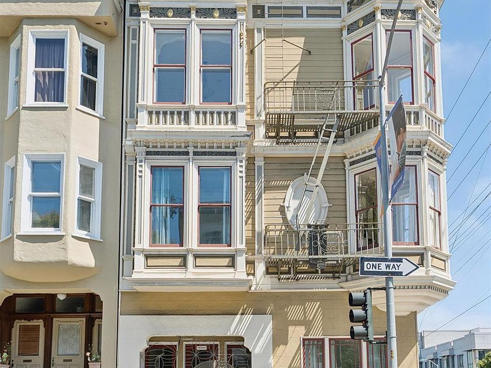 1st image of 400 Oak St APT 5