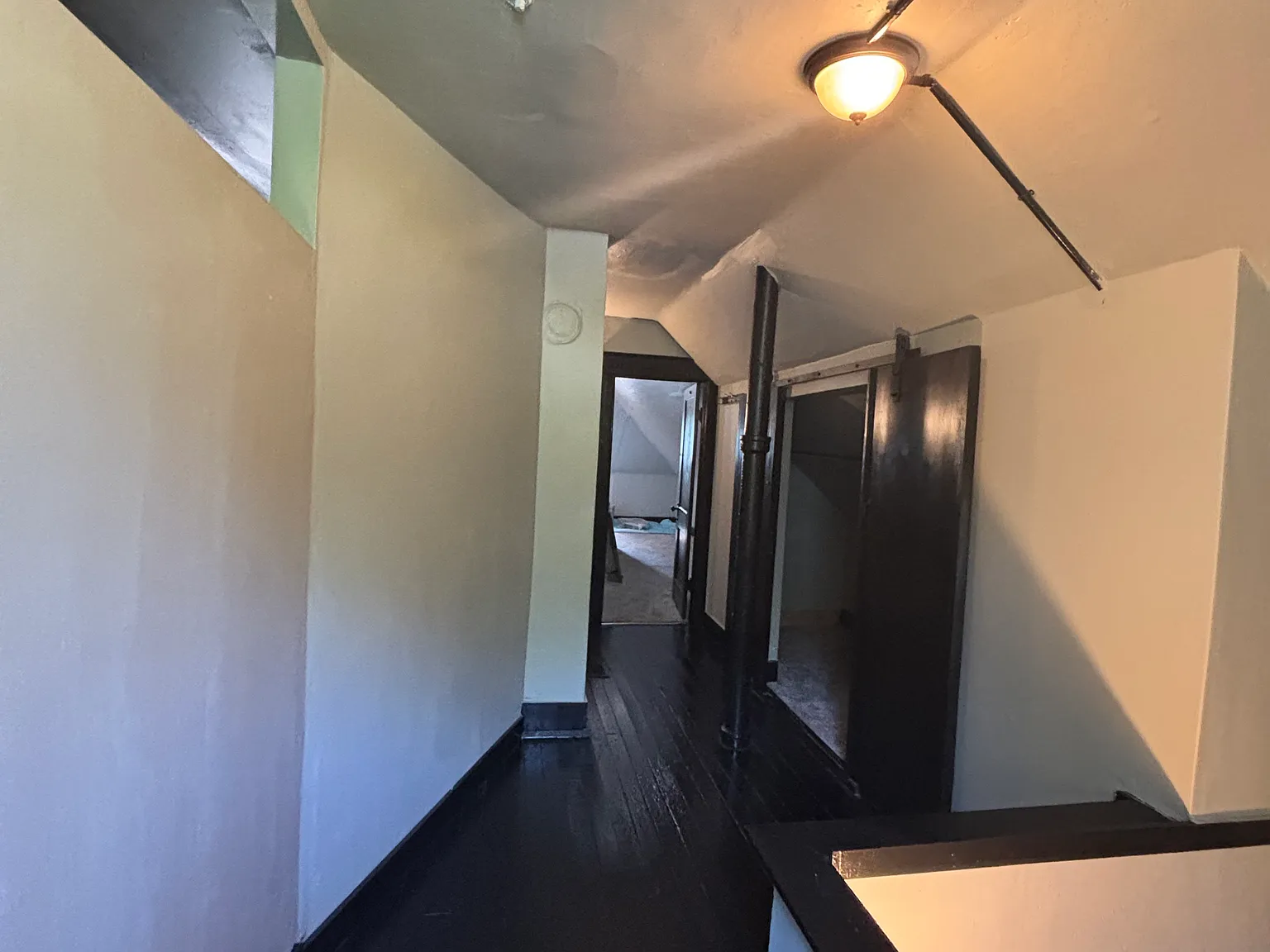 3 bed, 1040 sqft, $1,550 — Photo 1