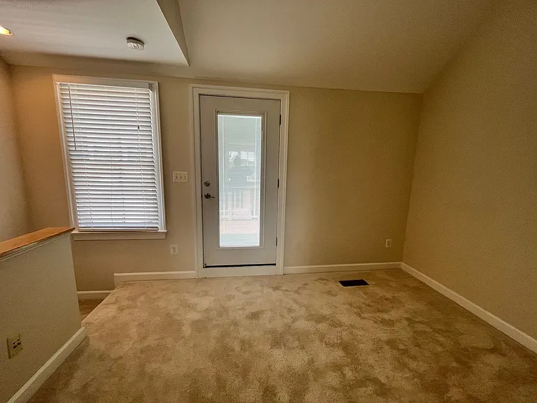 711 Carpenter Rd — Photo 23