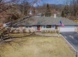 115 Denell Dr, Crete, IL 60417