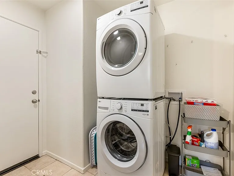 638 Sumner Way — Photo 14