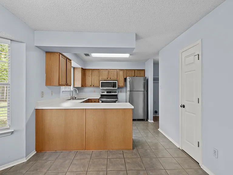 13 Holly Brook Cv — Photo 10