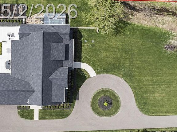 5th image of 8439 Holcomb Rd
