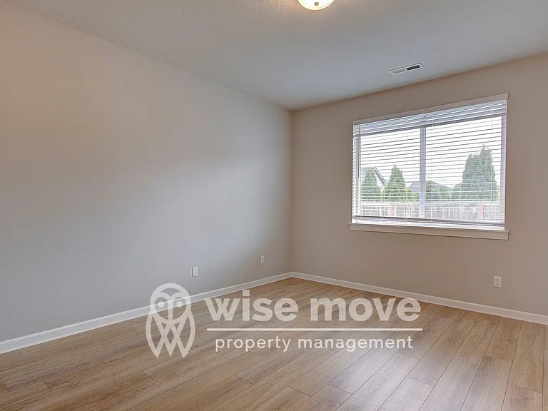 811 SW 4th Ave — Photo 18