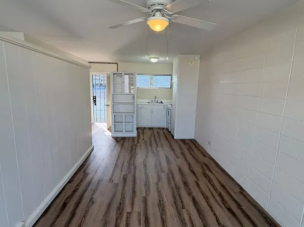 909 University Ave APT 217, Honolulu, HI 96826