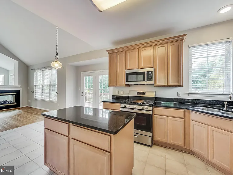 43537 Clivedon Ct — Photo 10