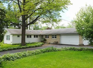 4055 Ridgeland Ln, Northbrook, IL 60062
