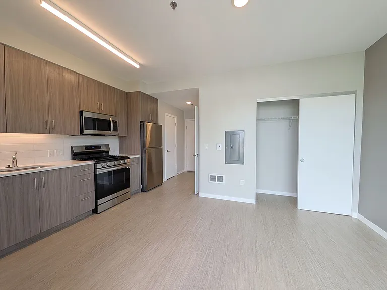 Division 31 Apartments — Photo 20