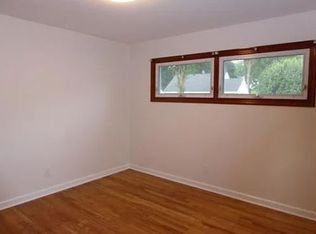 83 Summit Ave, Metuchen, NJ 08840