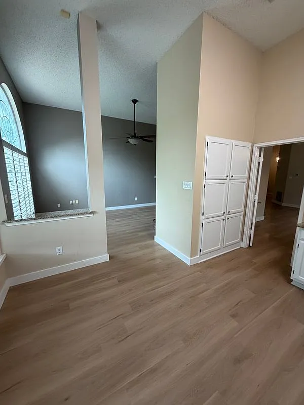 3 bed, 2.5 bath, 1980 sqft, $2,700 — Photo 4