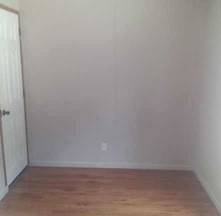 5th image of 329 Sarah St NE #329
