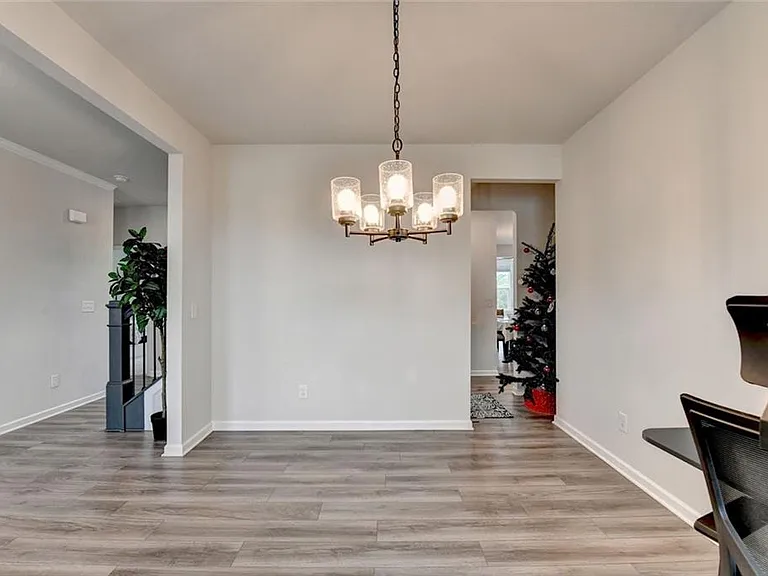 4665 Shipley Ave — Photo 8