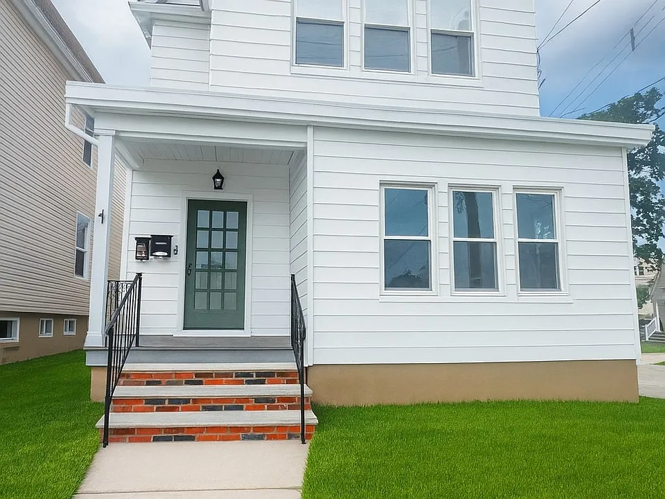 1 Glennon Pl #1
