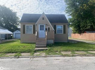 514 W Van Buren St, Centerville, IA 52544