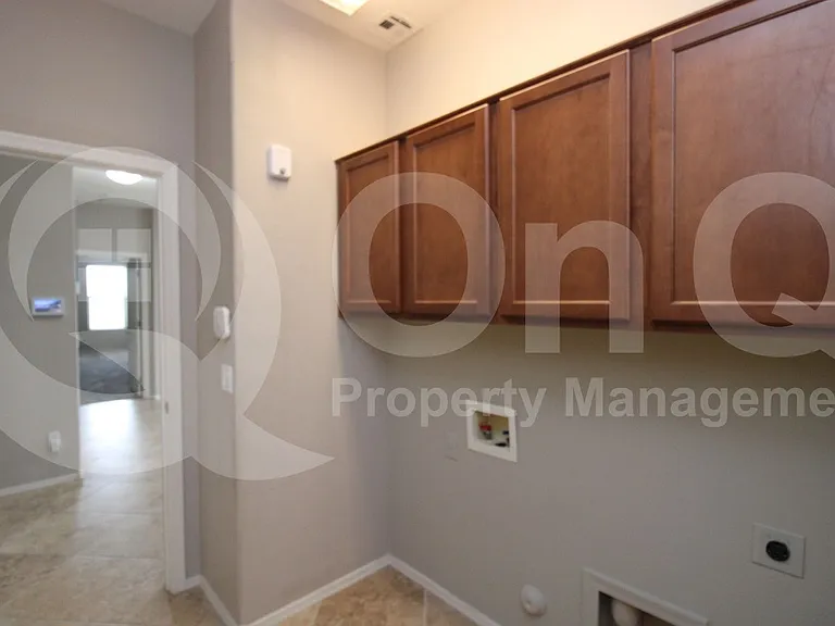 35916 W Catalonia Dr — Photo 23