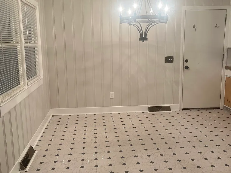 912 Hebron Rd — Photo 14