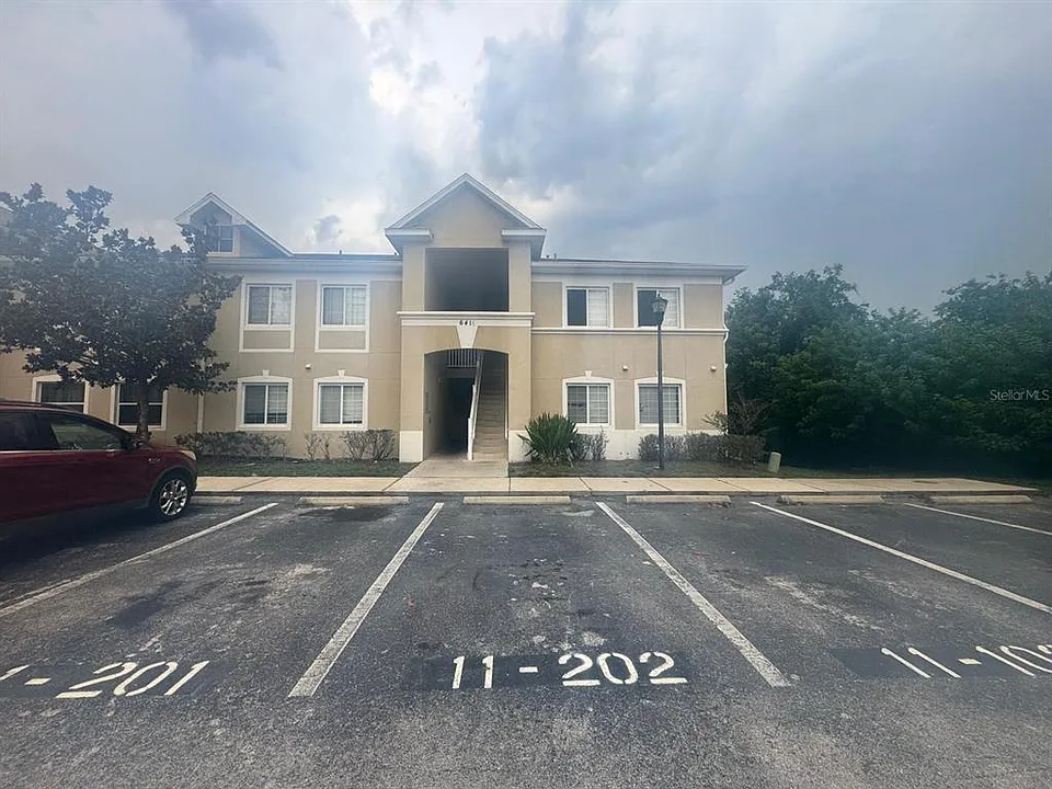 6411 Cypressdale Dr #202