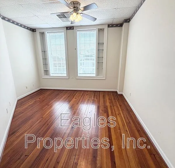 103 N Center St #B — Photo 8