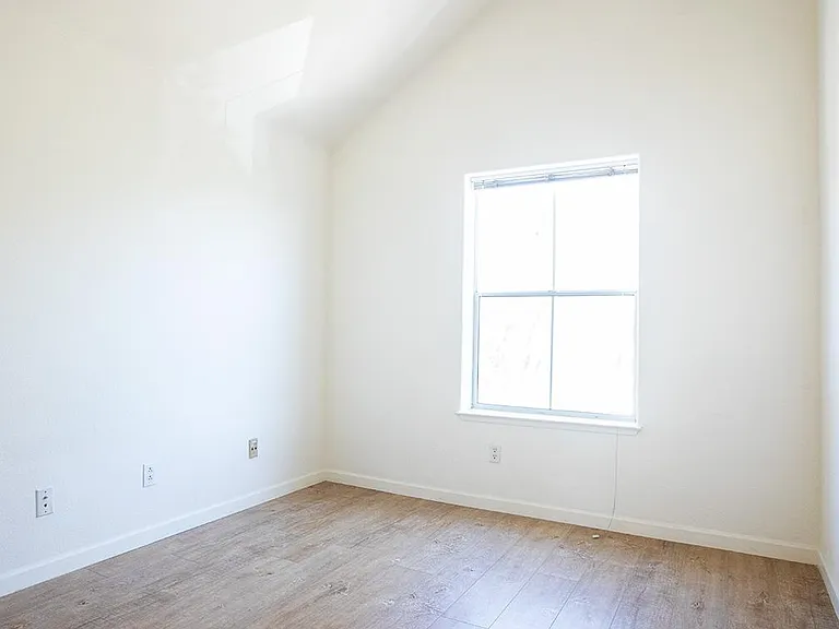 98 Freedom Ln — Photo 8