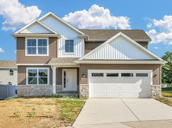 216 Red Bud Dr, Mahomet, IL 61853