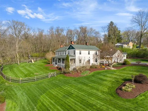 1 Alton Dr, Bethel Park, PA 15102