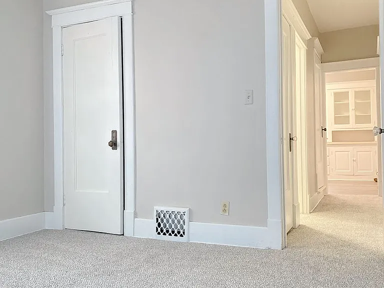 2436 Laurel Ave — Photo 19
