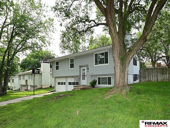 2nd image of 3721 Wildbriar Ln
