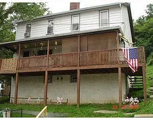 2507 Grove Rd photo 1