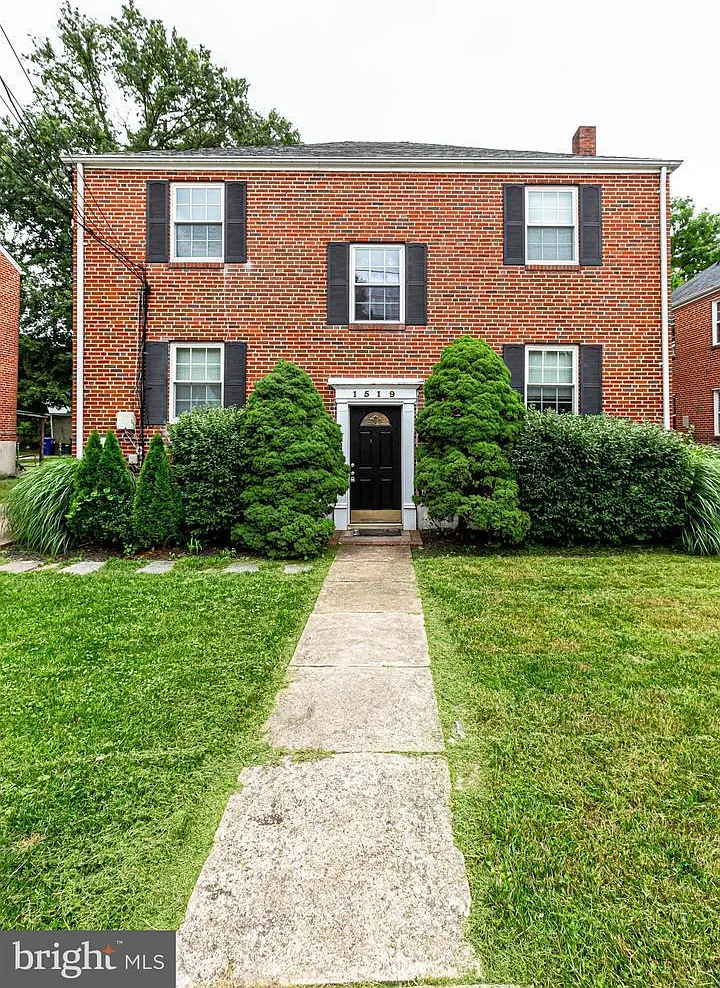 2 bed, 824 sqft, $2,150 — Photo 2