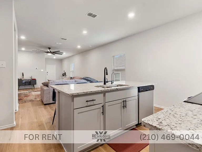 4250 Admirals Bnd — Photo 5