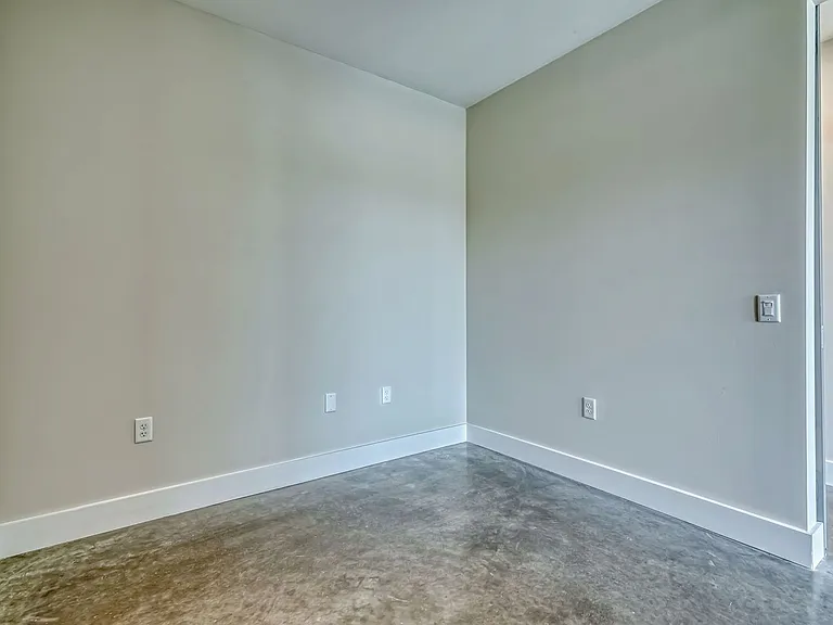 323 Taughannock Blvd — Photo 49