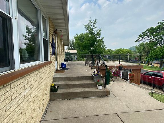 5th image of 103 2nd St