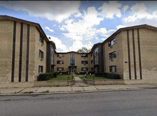 8700 S Paxton Ave #E3, Chicago, IL 60617