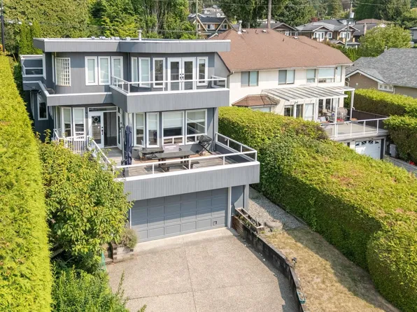 1494 Inglewood Ave, West Vancouver, BC V7T 1Z1