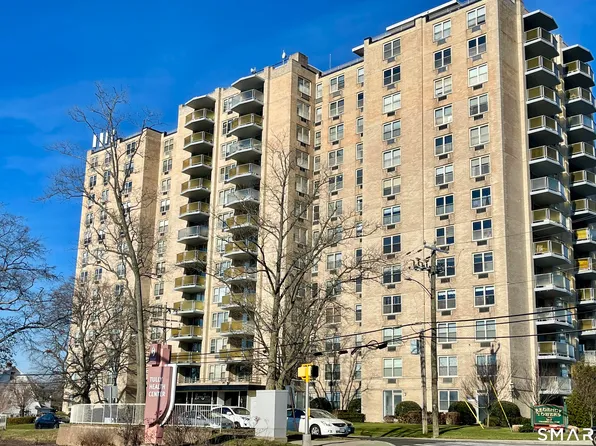 1 Strawberry Hill Court #10H, Stamford, CT 06902