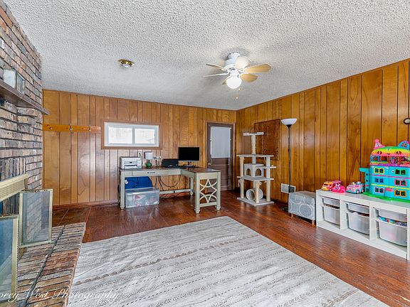 4th image of 2300 Gaylord Rd