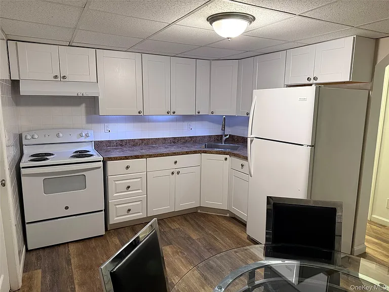 2129 Julia Goldbach Ave — Photo 5