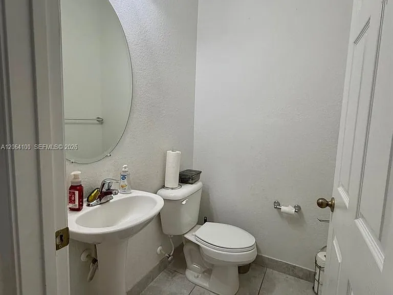 5360 SW 13th Ct — Photo 5