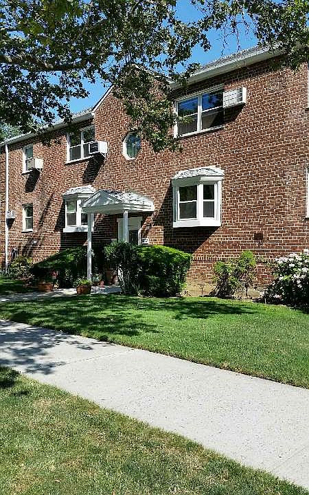 1st image of 8802 155th Ave