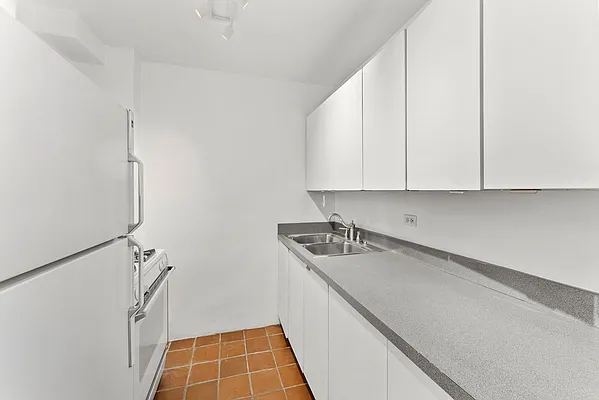 Sold by Compass | media 5